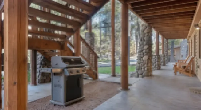 Upper Canyon Inn & Cabins