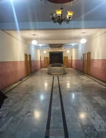 Silk Way Guest House Отели рядом с достопримечательностью «Университет Инжиниринг & Текнолоджи Абботтабад Кампус»