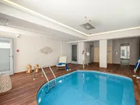 Hotel Grotta Hotels near شاطئ بلاكا