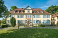 Hotel Zum Herrenhaus Hotels near Sättelstädt