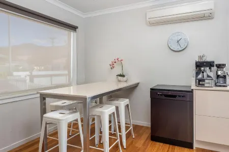 DOTTIES HOUSE HOBART