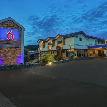 Motel 6 Ukiah, CA - North Отели в г. Юкайа