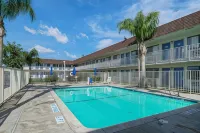 Motel 6 Lost Hills, CA