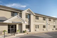 Baymont by Wyndham Hearne Hotels in Franklin