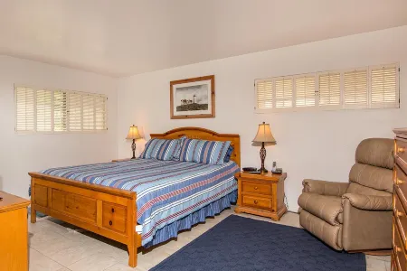 Oceanfront Views and Gated Community - Gorgeous Coastal Retreat Отели рядом с достопримечательностью «Fletcher Cove Community Center»