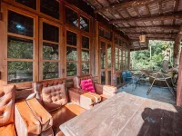 Tharnthong Lodge Hotels in Mae On