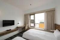 Dynasty Hotel فنادق في تاينان