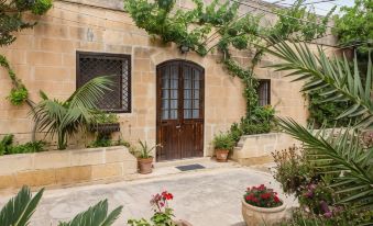 Ta' Bertu Host Family Bed & Breakfast