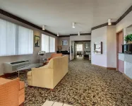 Econo Lodge Inn and Suites