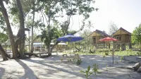 Laendra sunset karimunjawa Các khách sạn ở Kemujan