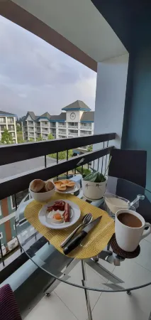 Summer10th Pinesuites Scandi Minimalist Deluxe