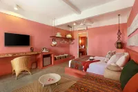 PinkCoco Gili Trawangan - Constant Surprises & for Cool Adults Only