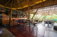 Oak Tree Glamping Resort Hotel di Kecamatan Batu