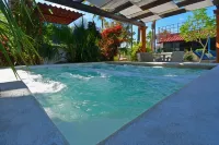 The Westmarine Waterfront Hotel - Hot Tub