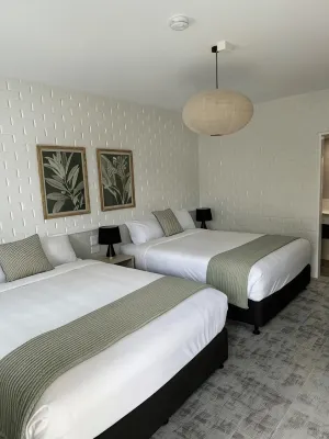 The Shamrock Hotel Hotel in zona Hannas