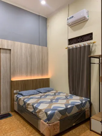 Penginapan Murah 2 Magetan Отели в г. Magetan