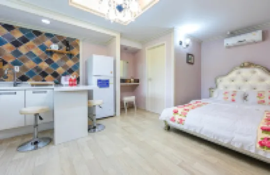 Gurye Dandelion Travel Pension