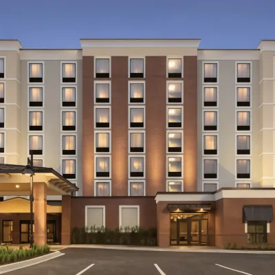 DoubleTree by Hilton Charleston Mount Pleasant Hotel in zona USS Yorktown CV-10