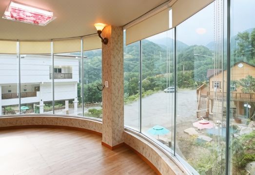 산청 지리산뷰캐슬펜션
