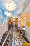 Oranzhevoe Nebo Hostel - Bãi đậu xe