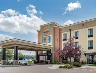 Comfort Suites Airport-University Hotels in Four Corners