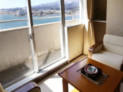 湖畔の宿 吉田家 佐渡島のホテル