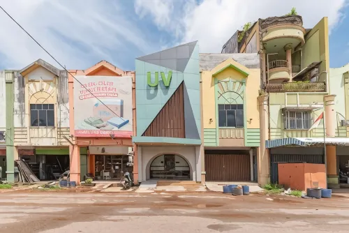 Urbanview Hotel R House Batuaji Hotels in Sagulung