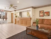 Super 8 by Wyndham Windsor