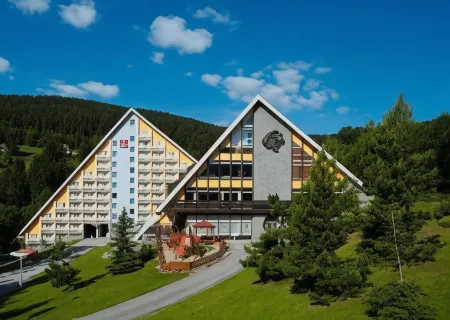 Pinia Hotel & Resort Отели в г. Jablonec Nad Jizerou