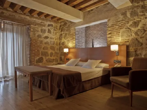 Hotel Las Leyendas Hotels near Church & birthplace of Saint Teresa of Jesus - Avila, Spain
