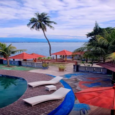 Amazing Beach Resort Palu
