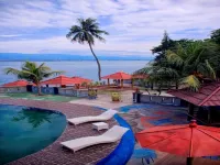 Amazing Beach Resort Palu - Swimmingpools