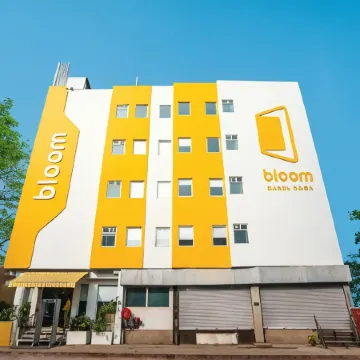Bloom Hotel - Karol Bagh Отели рядом с достопримечательностью «Карол-Бах»