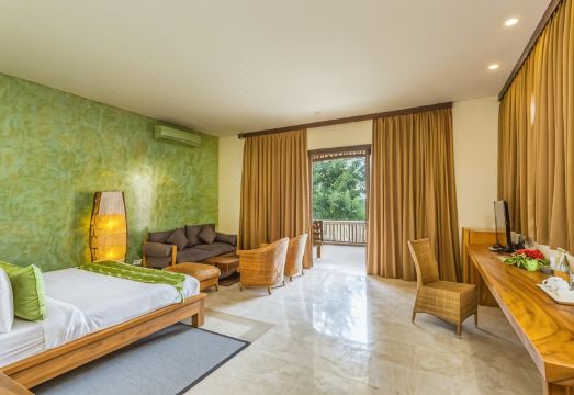 펄 선셋 리조트의 야외 수영장