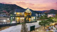 Muju Little Provence Pension Các khách sạn ở 