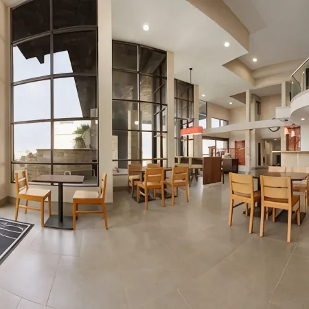 Country Inn & Suites by Radisson, Bakersfield, CA