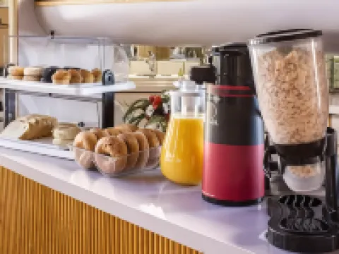 Econo Lodge Inn & Suites Colonie Center Mall Hotels in Colonie