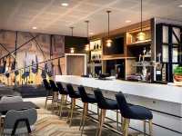 Hampton by Hilton Dusseldorf City Centre - bar