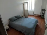 BEAUTIFUL CITY CENTER APARTMENT FOR FAMILY OR GROUP TRAVEL Hotels in Autun