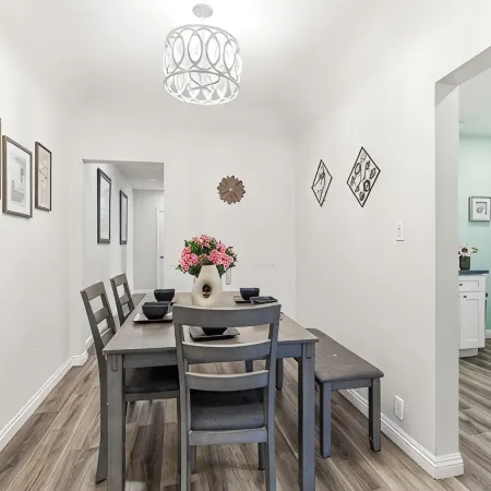 Prime location Close to Downtown LA 2 bed 1 bath Kingsize Bed Private Entry! 17