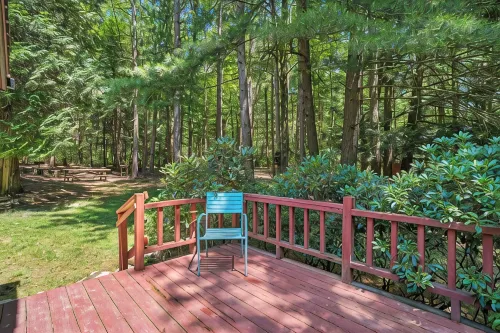 Northwoods Ln Cottage in Clear Creek by Tranquility Retreats