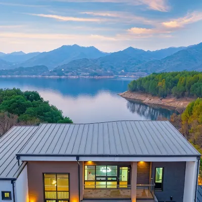 Jecheon The Shine Cheongpung Отели рядом с достопримечательностью «Храм Чонбанса»