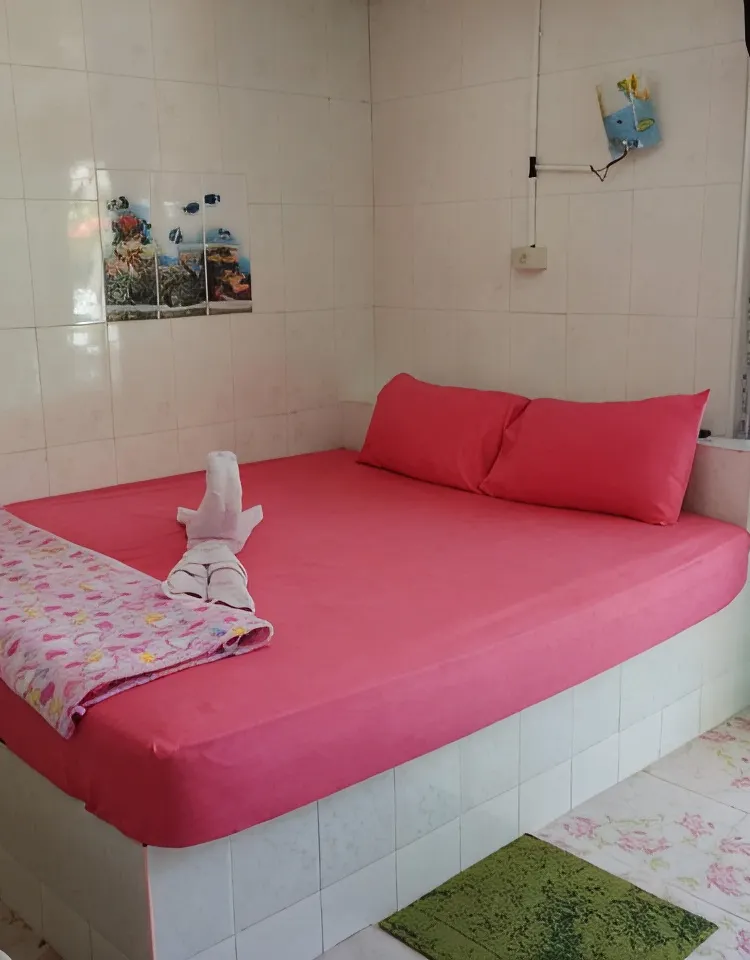 ห้องดีลักซ์พร้อมเครื่องปรับอากาศ