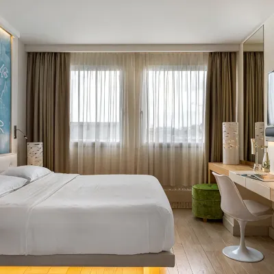 Manotel Nvy Hoteles cerca de Teatro Leman