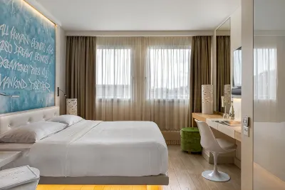 โรงแรม N'vY โรงแรมใกล้ซิเต ดู ตอง