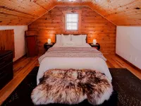 COZY Cabin with Hot Tub - Near all in Hocking Hills Hotels in Hocking County