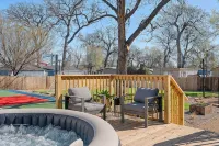 Luxury Resort-Style Retreat Near AT&T Stadium
