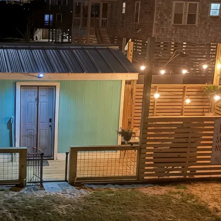 Charming pet friendly studio 350 feet away from the Rodanthe Pier and the beach.