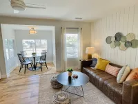 The Stay on Main/Modern Cottage/1 mi. to Old Town! -  Habitaciones en casas particulares