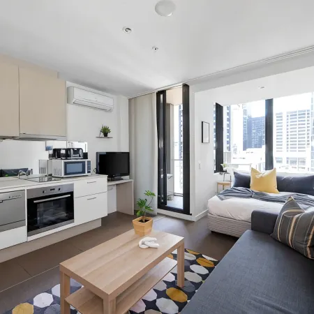 Cozy & Modern Studio Right Next to Southern Cross